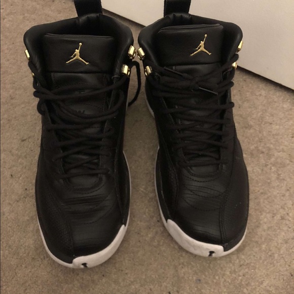 Size 8.5 Jordan retro 12 snakeskin - Picture 2 of 5